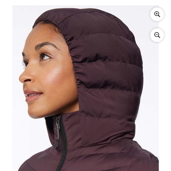 32 Degrees Heat Women's Hooded 4-Way Stretch Jacket Color- Acai Berry size M - Picture 4 of 9